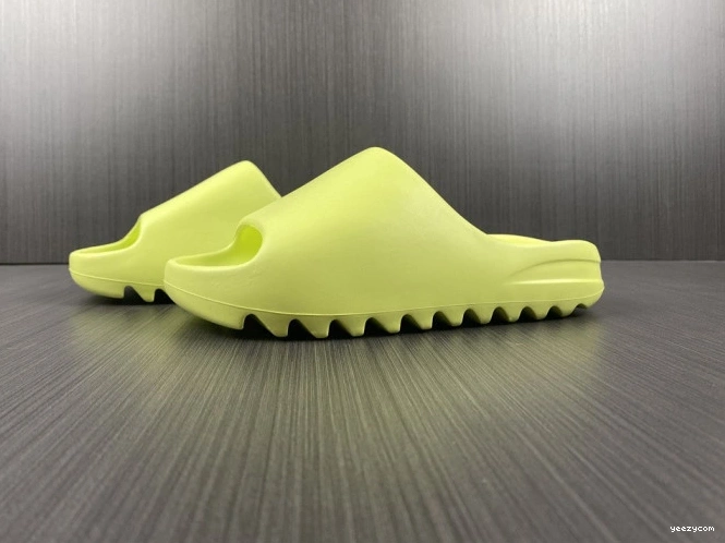 GX6138 Yeezy Adidas Slide Green 0730